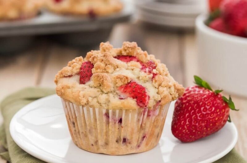 Strawberry Cheesecake Muffins