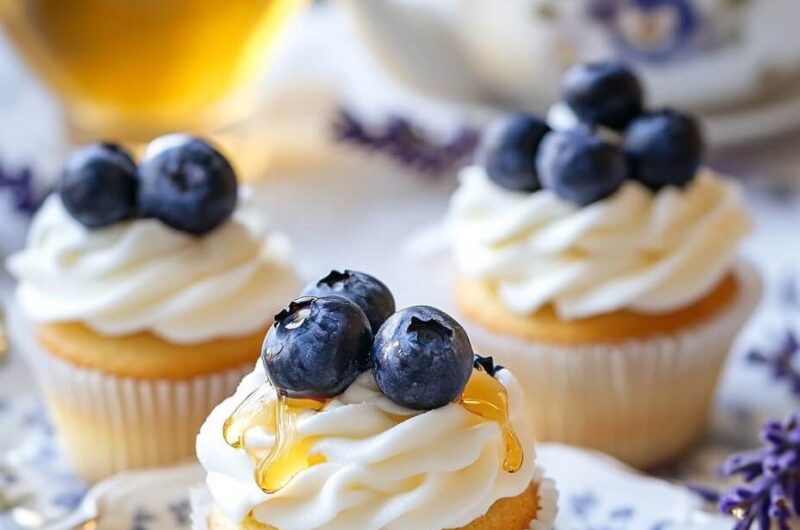 Blueberries N’ Cream Cupcakes: A Sweet and Fruity Delight