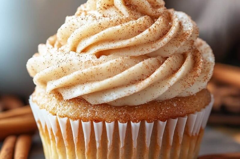 Snickerdoodle Cupcakes: A Sweet Cinnamon Delight