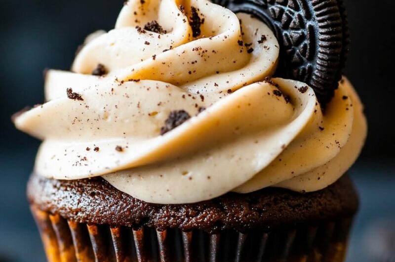 Chocolate Cookies and Cream Cupcakes: A Dreamy Dessert Delight